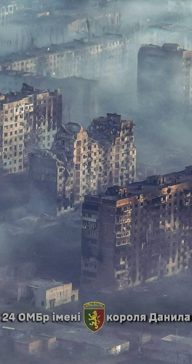 Воїни показали ексклюзивні вражаючі кадри Бахмута із висоти. ФОТО