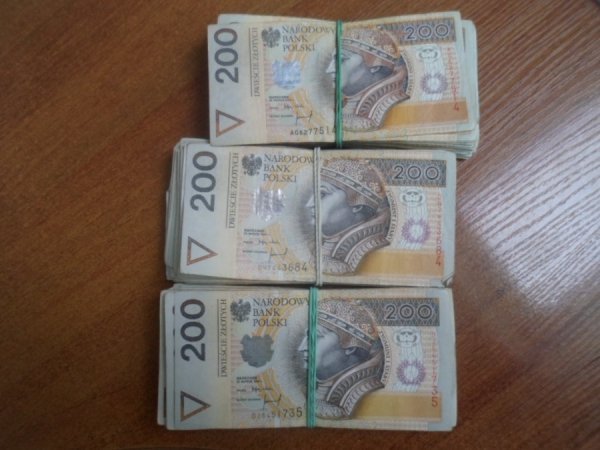 Через Ягодин хотіли провезти приховані кошти. ФОТО