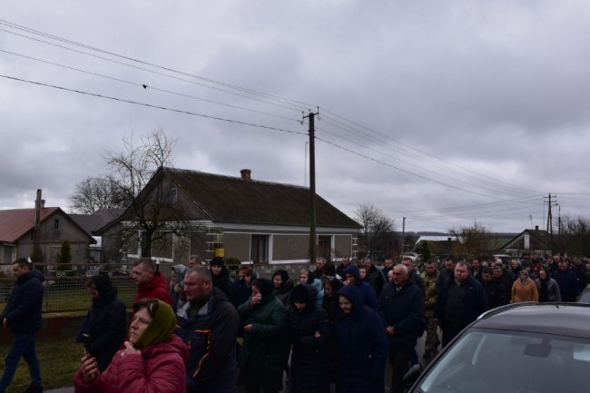 Волинь попрощалася із загиблим воїном. ФОТО