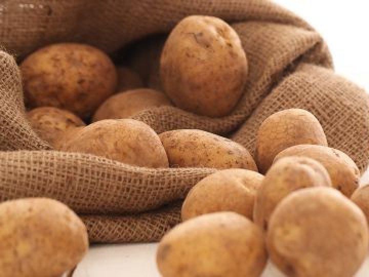 Ціни на картоплю суттєво впали: дефіцит може змінити ситуацію