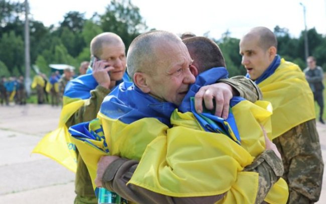 Більшість була в полоні з 2022 року: Україна звільнила з полону ще групу воїнів