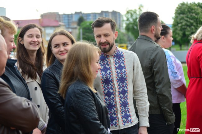Працівники Волинської ОДА вбралися у вишиванки. ФОТО