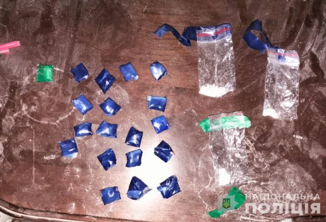 У Луцьку небайдужі громадяни допомогли затримати збувачів психотропів