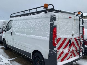 На «Ягодині» викрили чоловіка, який хотів незаконо ввезти в Україну бус