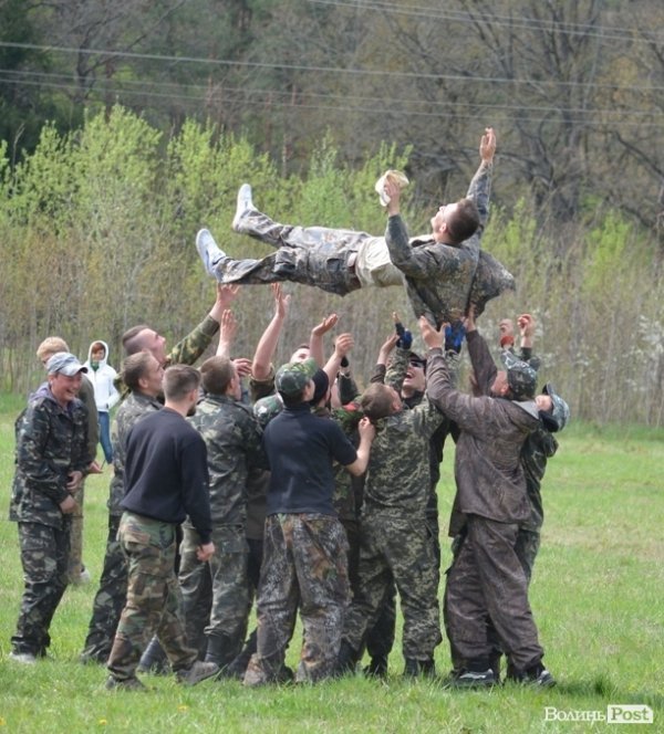 «Війна» у волинських лісах. «Звитяга - 2015». ФОТО. ВІДЕО