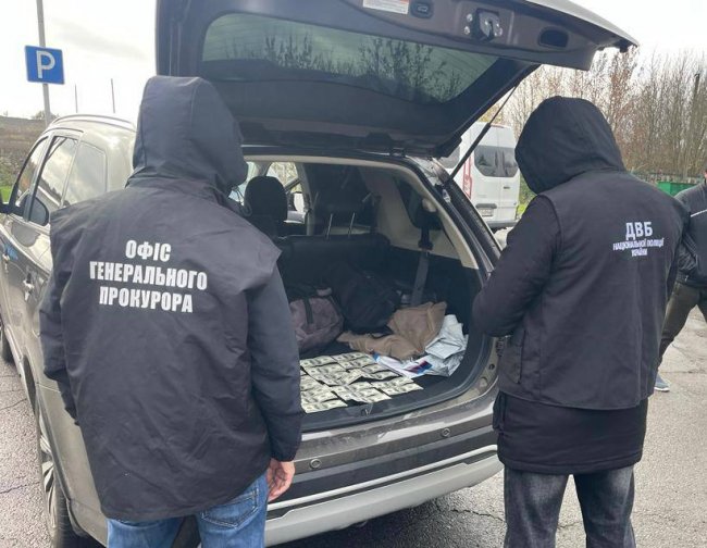 Заступник керівника райвідділу поліції на Волині переправляв ухилянтів