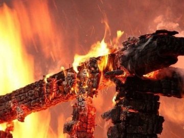 На Волині за добу від вогню рятували дві будівлі