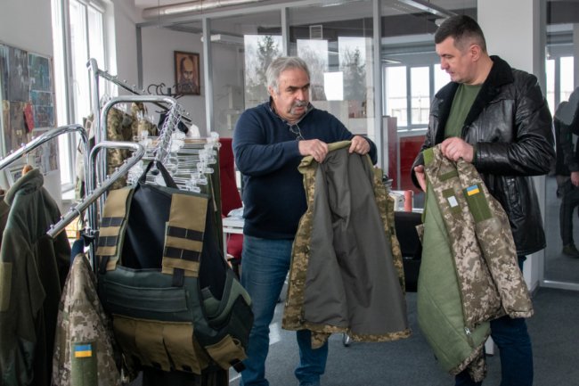 Які підприємства Луцька шиють амуніцію для військових. ФОТО