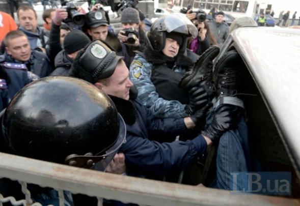 У Києві свободівці побилися з геями. ФОТО