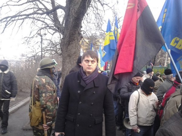 У Києві під Радою - дві сотні Волинської самооборони. ФОТО