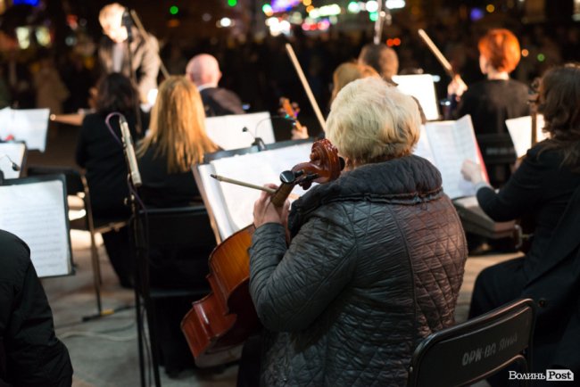 «Перша хвилина миру»: лучани вшанували полеглих воїнів. ФОТО