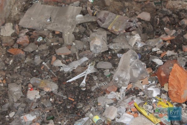 Недобудовані будівлі у Нововолинську стали прихистком наркозалежних. ФОТО