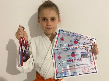 Тато з донькою з Волині зібрали на двох повний комплект медалей на чемпіонаті Європи з карате