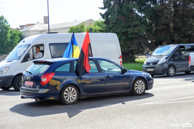 Луцьк попрощався із загиблим на Сході воїном Іллею Струком. ФОТО