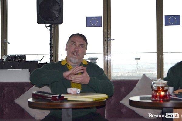 Брати Капранови зачитають «кобзореп» для лучан