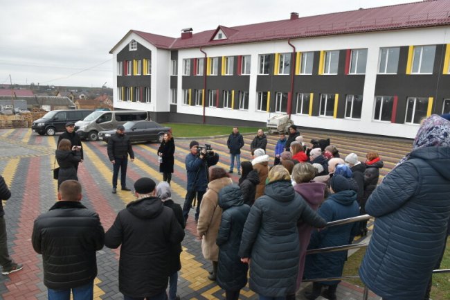 Ліцей Луцької громади отримав шкільний автобус. ФОТО