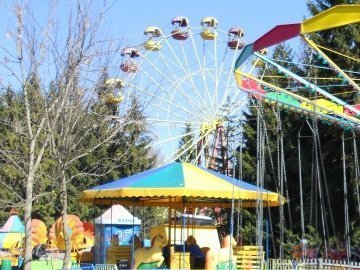 Новини з минулого. Меморіальні дошки та загиблі Герої