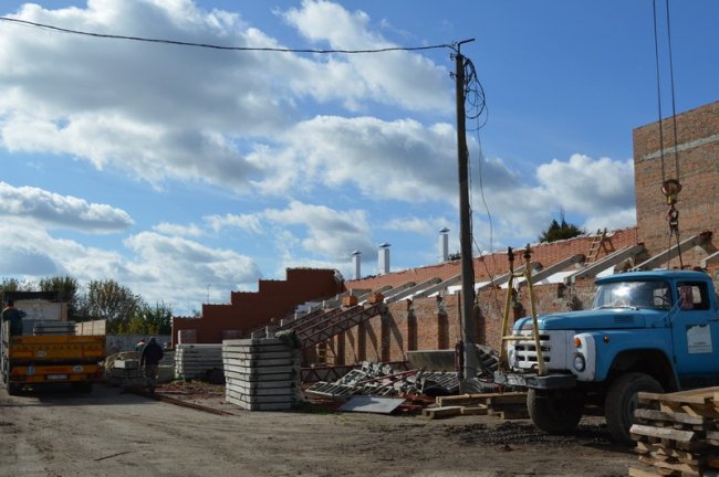 У Ковелі розпочали будівельні роботи на стадіоні «Локомотив». ФОТО