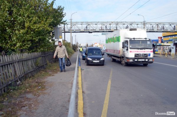 Парковка на Карпенка-Карого