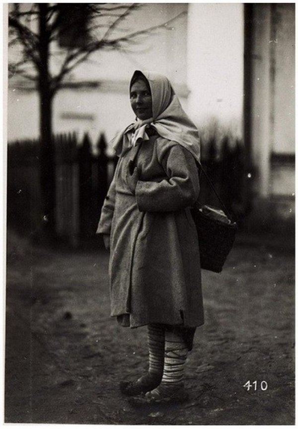 Як одягалися волиняни сто років тому. ФОТО