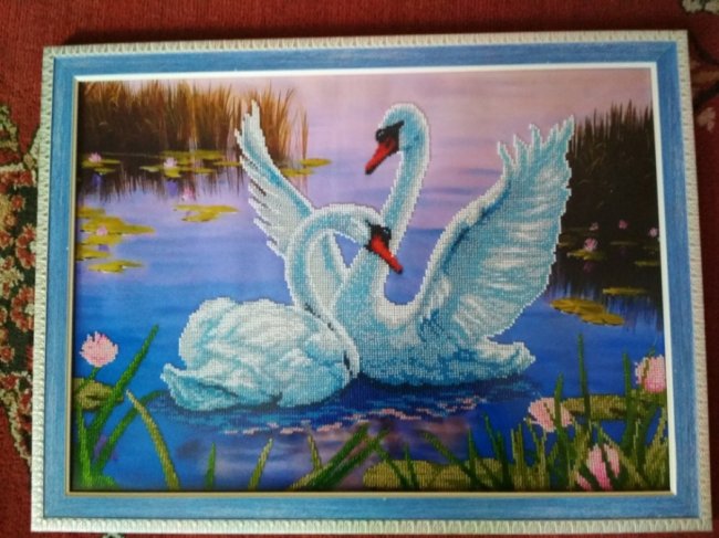 Чоловік з Волині вишиває бісером картини та ікони. ФОТО