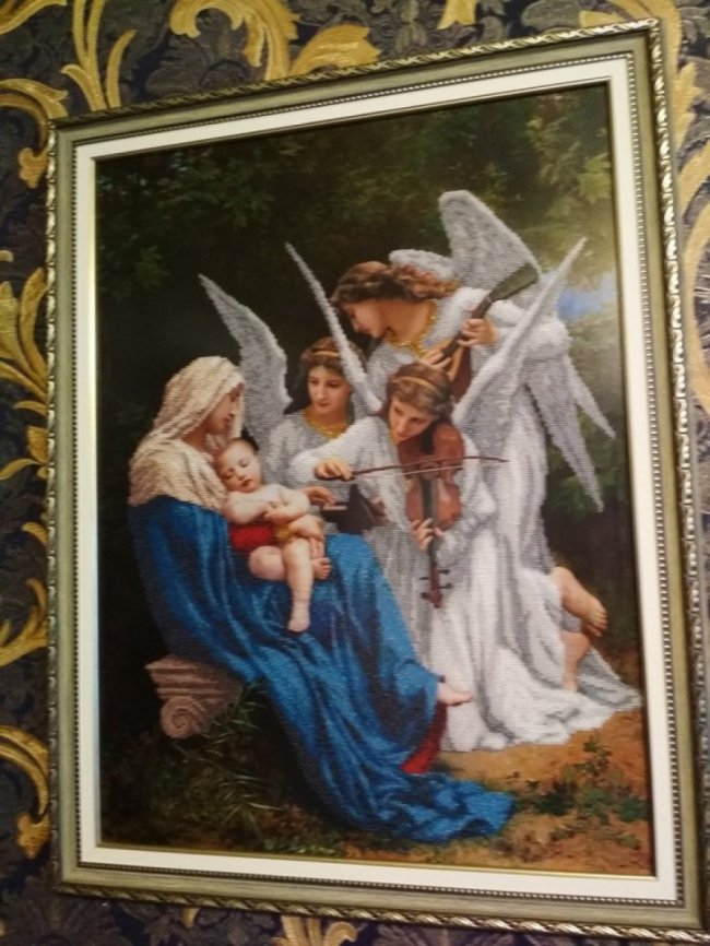 Чоловік з Волині вишиває бісером картини та ікони. ФОТО