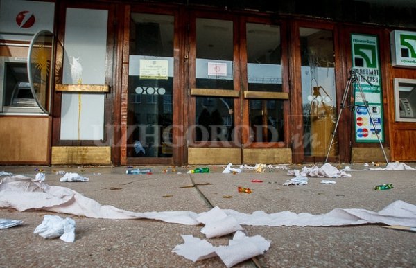 Освітній бунт в Ужгороді. ФОТО. ВІДЕО