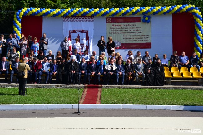 Більше тисячі першокурсників посвятили у студенти СНУ. ФОТО