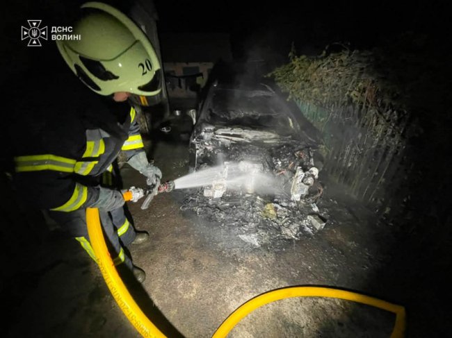 На Волині горів автомобіль