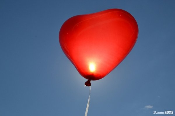 Мер Луцька у День міста заговорив сімома мовами. ФОТО