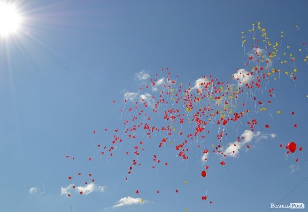 Мер Луцька у День міста заговорив сімома мовами. ФОТО