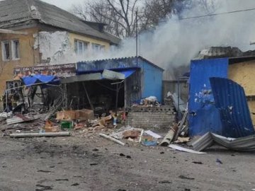 В результаті обстрілу росіянами Курахового на Донеччині загинули 10 людей