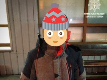 На Волині патрульні повернули батькові сина, який загубився
