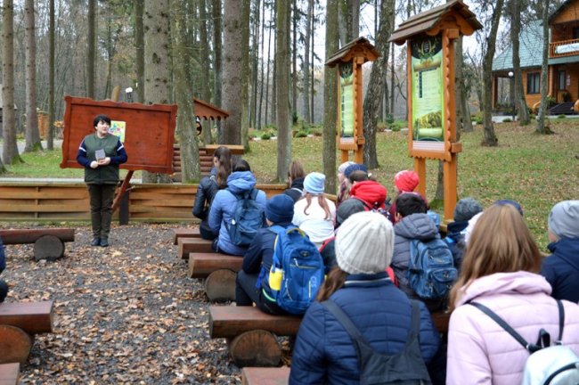 Майстер-класи, пізнавальні екскурсії  і розваги з Сантою: як на Волині діє Лісівничий молодіжний центр