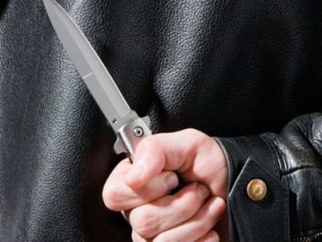 На Волині спіймали грабіжника, який на вулиці погрожував чоловікові ножем та вимагав гаманець