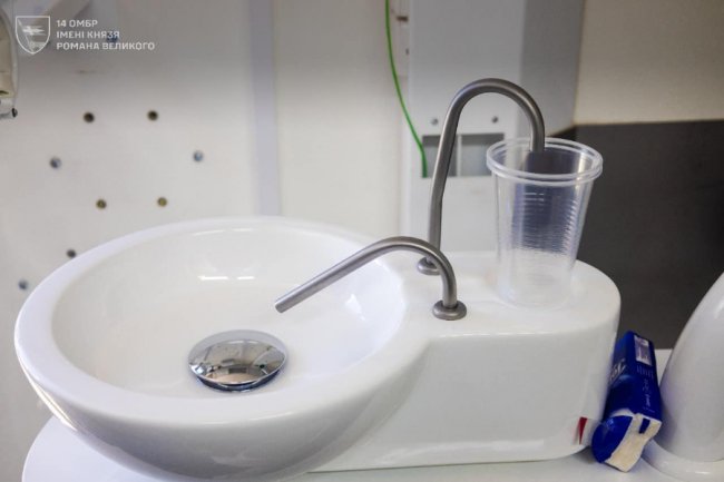 «На вищому рівні»: у волинській бригаді діє мобільна стоматологія