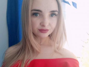 Зникла 2 тижні тому: поліція розшукує 22-річну лучанку. ОНОВЛЕНО