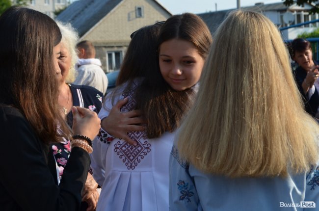 Перший дзвоник у луцькій школі №17. ФОТО