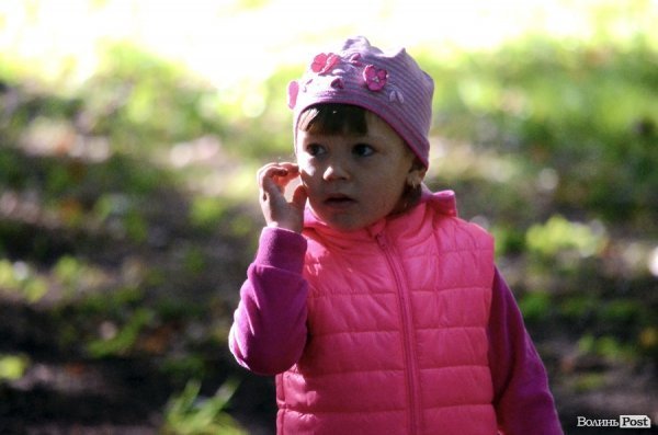 Лучани винесли 150 мішків сміття з скверу Героїв Майдану. ФОТО 