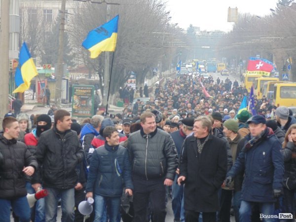 Луцьк. Віче і марш Майдану. ФОТО
