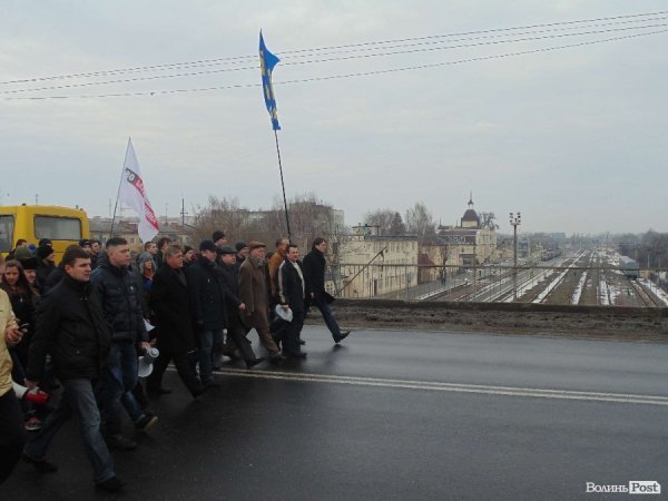 Луцьк. Віче і марш Майдану. ФОТО