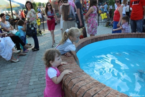 У місті на Волині – новий фонтан. ФОТО