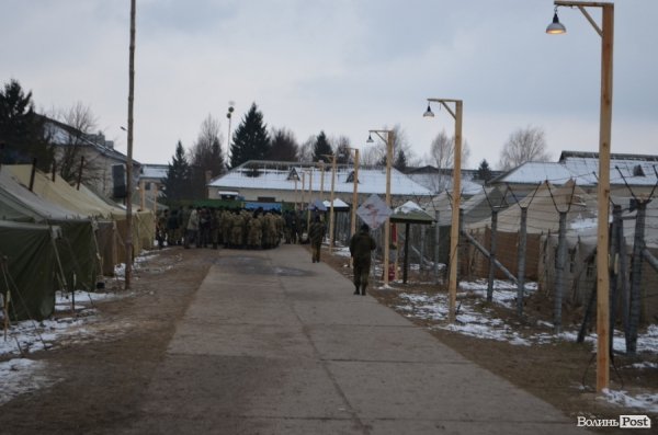 Луцькі волонтери привезли допомогу мобілізованим волинянам. ФОТО