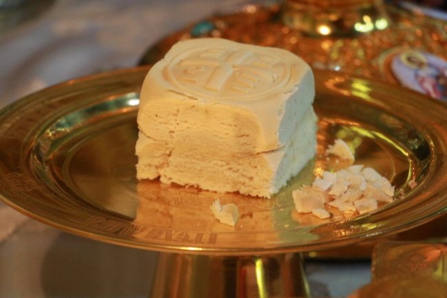 Великодня ніч у кафедральному соборі Луцька. ФОТОРЕПОРТАЖ