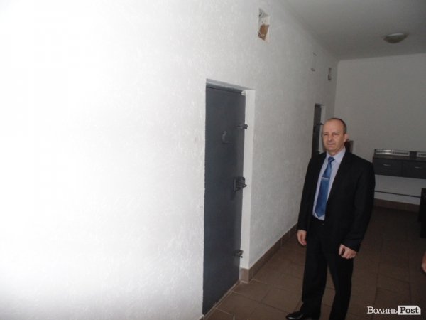 Іконостас та ізолятори, - екскурсія луцькою міліцією. ФОТО