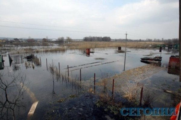 Під Києвом ‒ велика вода. ФОТО