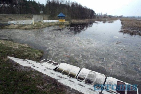 Під Києвом ‒ велика вода. ФОТО