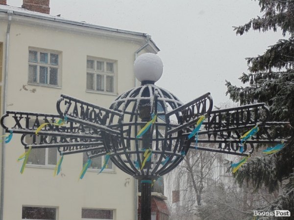 Луцьк засипає снігом. ФОТО