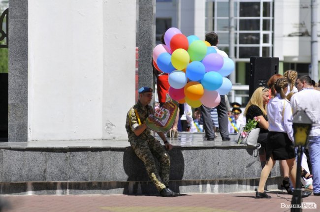 Фото випускного у військовому ліцеї в Луцьку