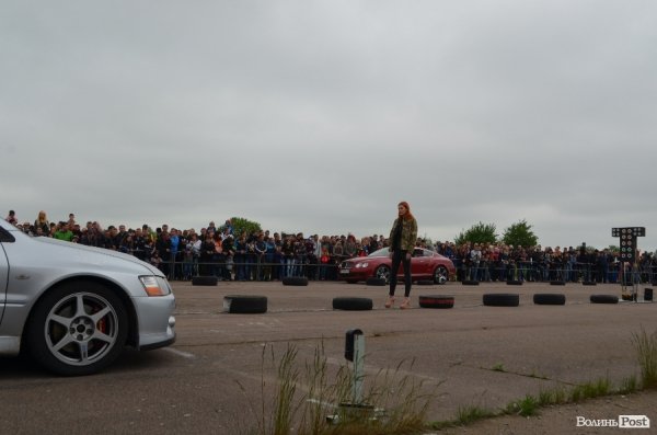 Під Луцьком визначили переможця з дрег-рейсінгу. ФОТО